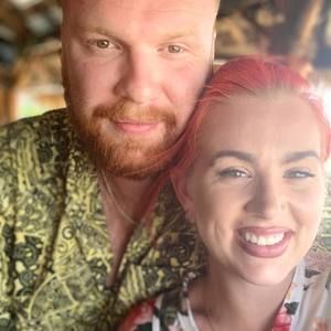 Meet your Posher, Taylor r